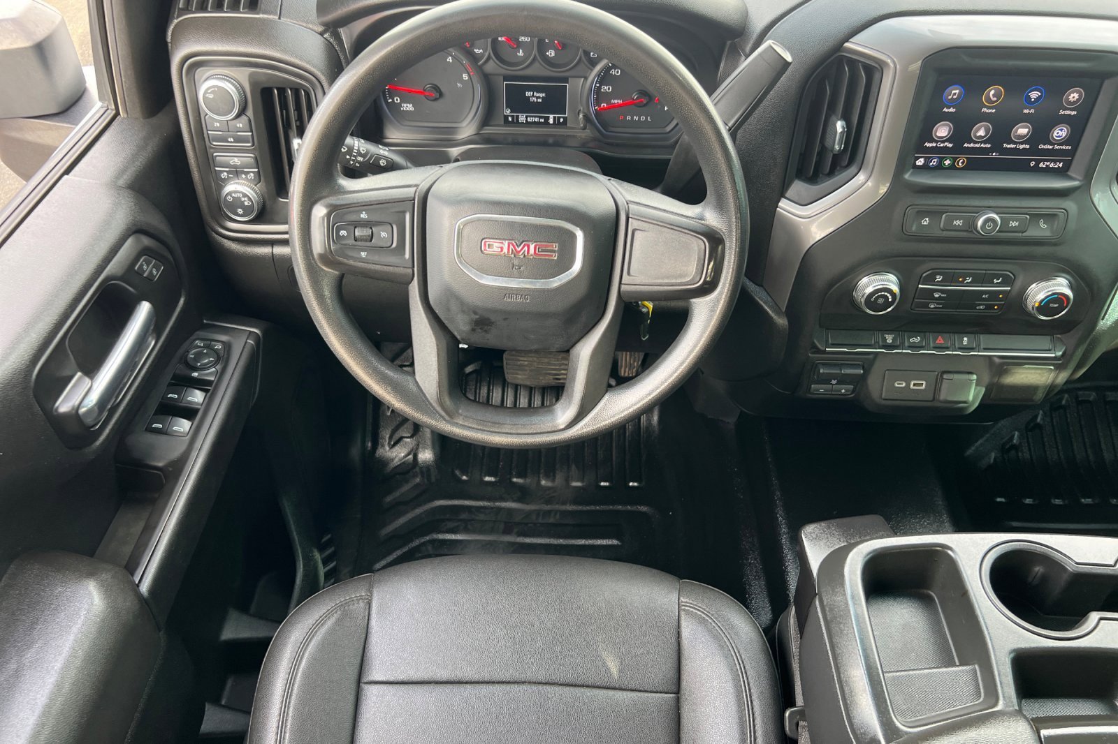 Used 2021 GMC Sierra 3500 4x4 Crew Cab w/ Gooseneck/5TH Wheel Package image 11