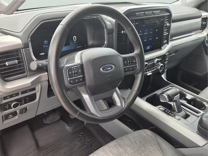 Used 2023 Ford F150 Lightning XLT AWD/4WD image 12