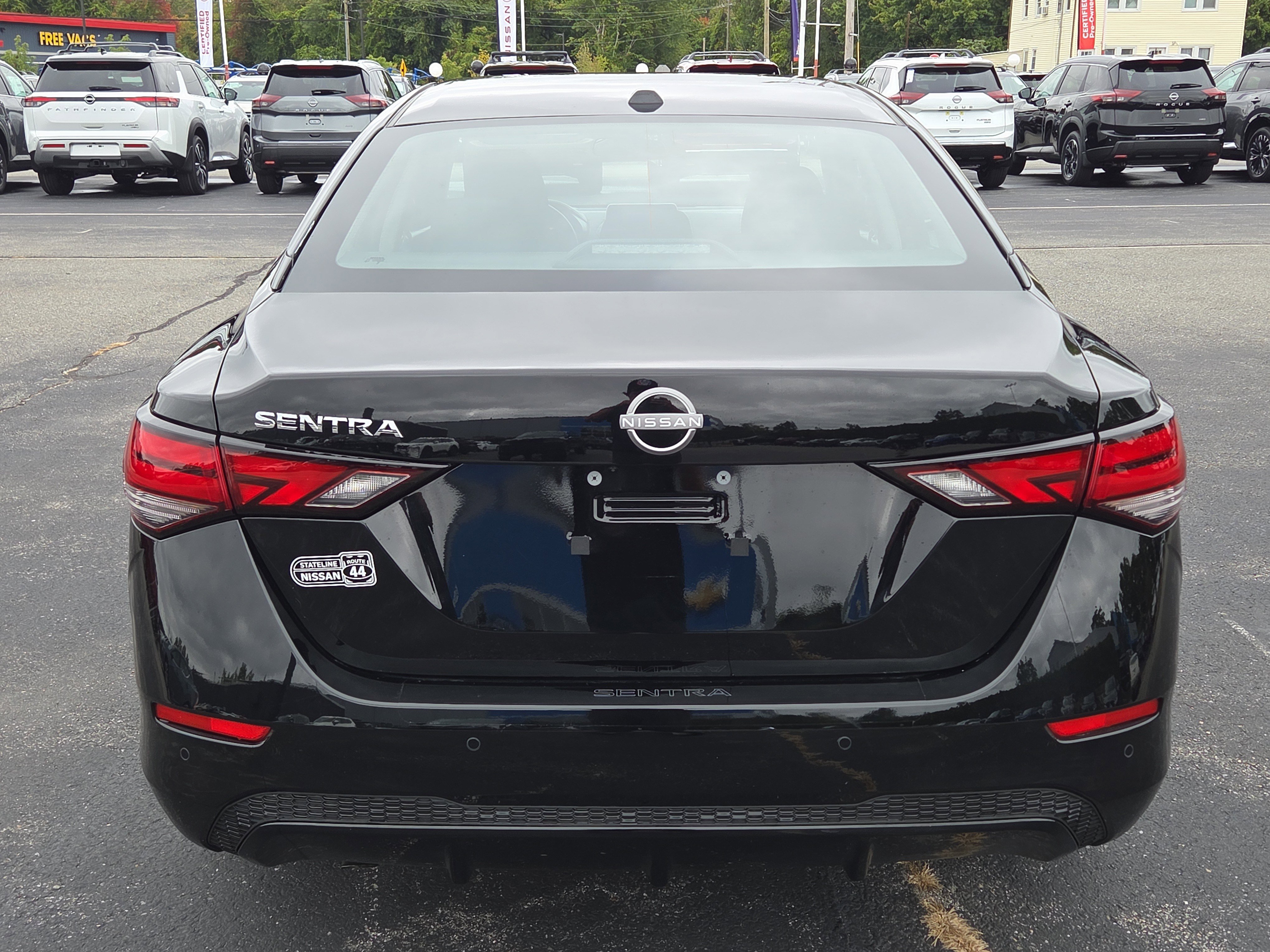 Certified 2025 Nissan Sentra SV image 5