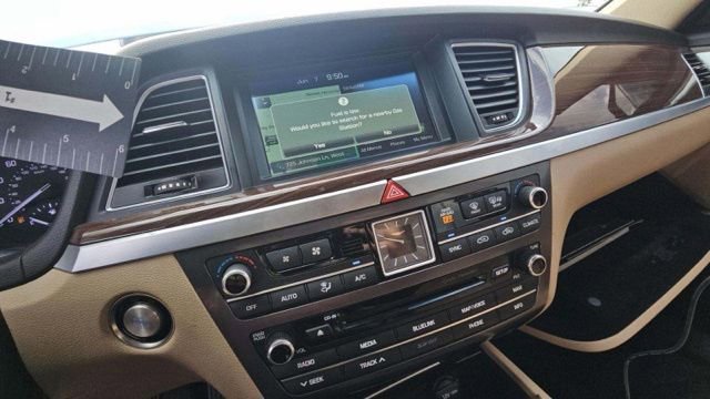 Used 2018 Genesis G80 3.8 RWD image 10
