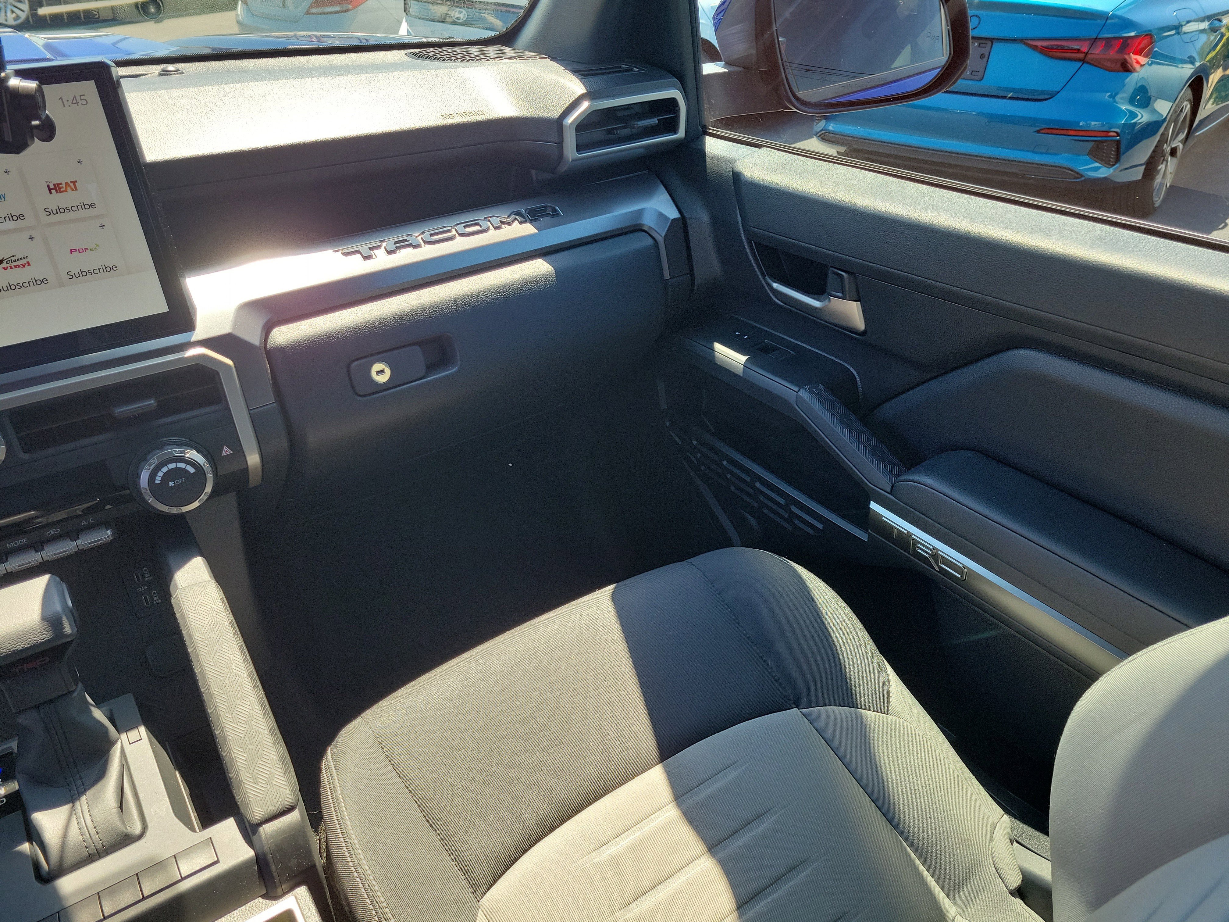 Used 2025 Toyota Tacoma TRD Sport image 18