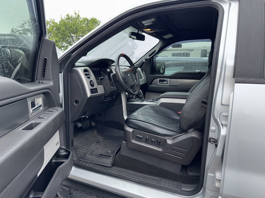 Used 2014 Ford F150 Raptor w/ Equipment Group 801A Luxury AWD/4WD image 5