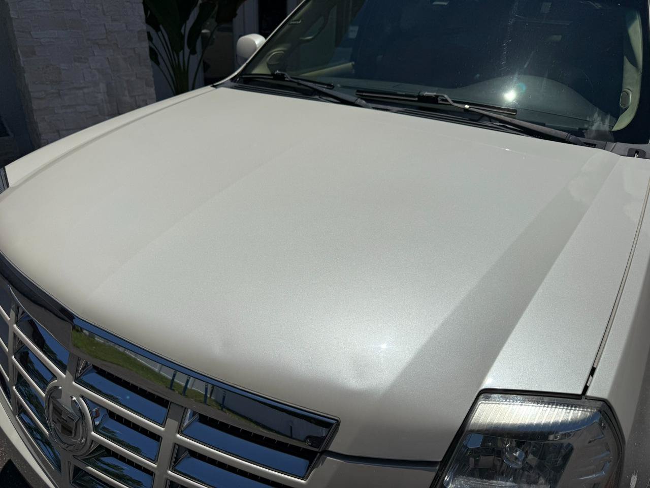 Used 2011 Cadillac Escalade Premium AWD/4WD image 11