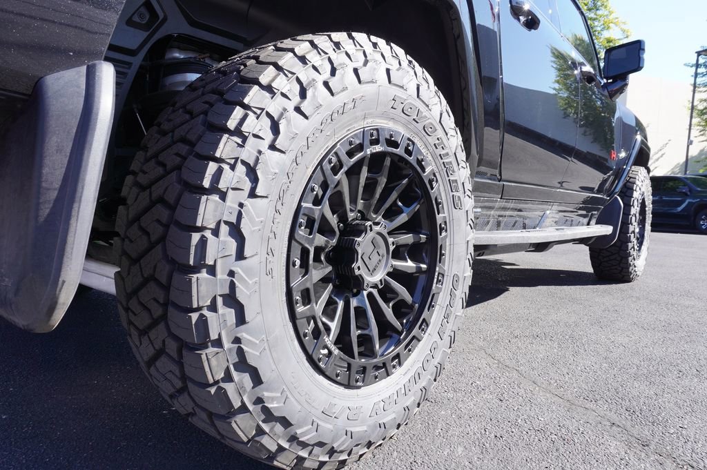 New 2025 GMC Hummer EV 3X w/ LPO, Illumination Package image 6