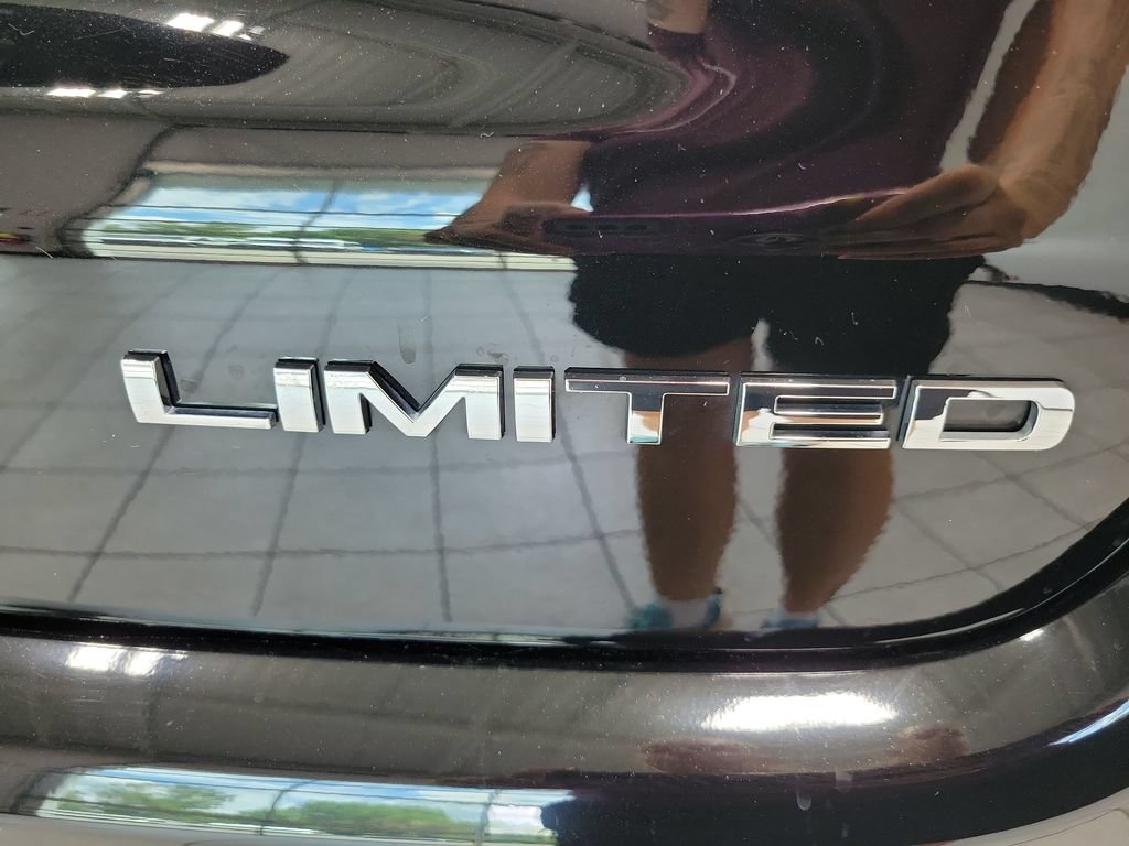 Certified 2024 Jeep Compass Limited w/ Elite Group AWD/4WD image 11