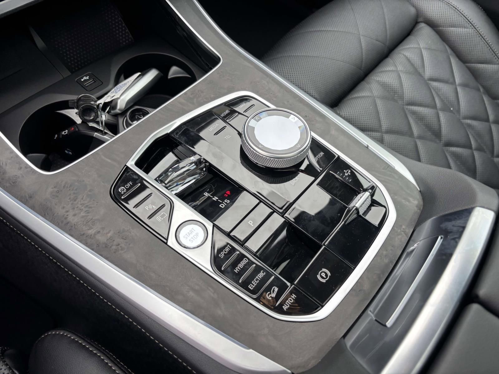 New 2026 BMW X5 xDrive50e image 24