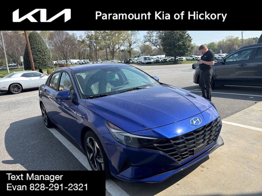 Used 2023 Hyundai Elantra SEL w/ Convenience Package image 1