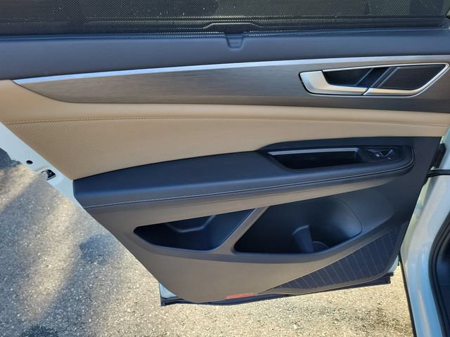 Certified 2024 Volkswagen Atlas Cross Sport SE FWD image 9