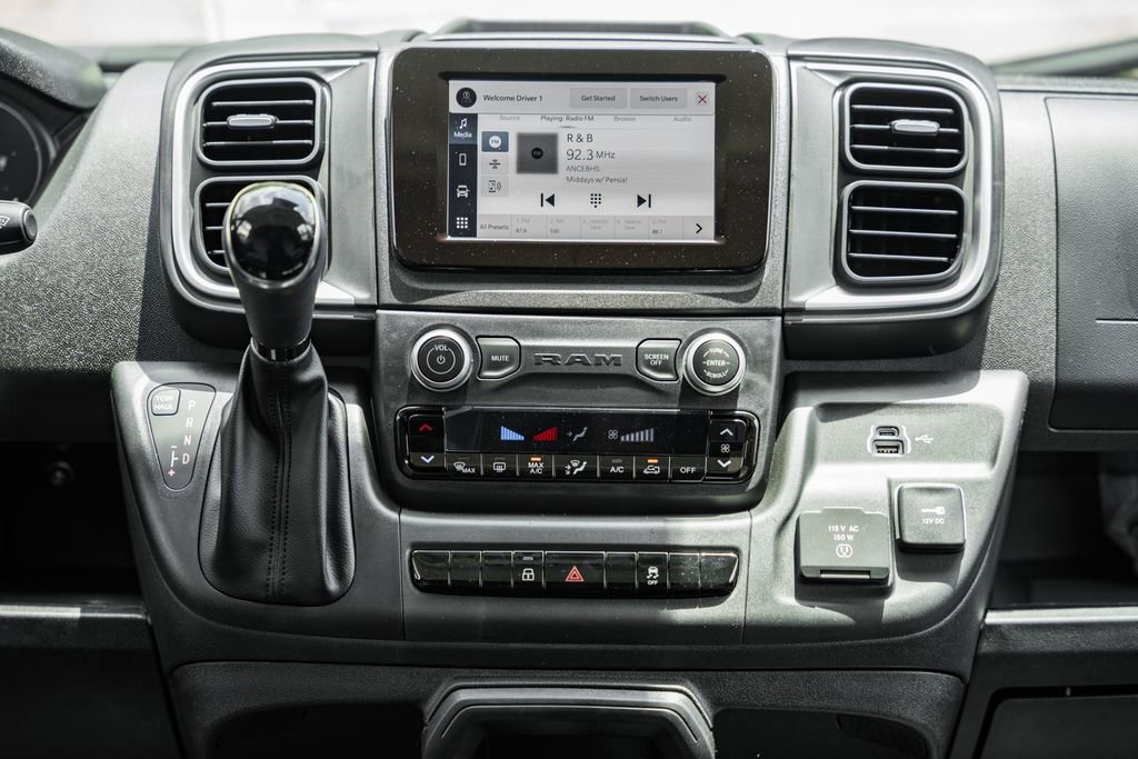 New 2025 RAM ProMaster 3500 w/ Quick Order Package 22G SLT image 18