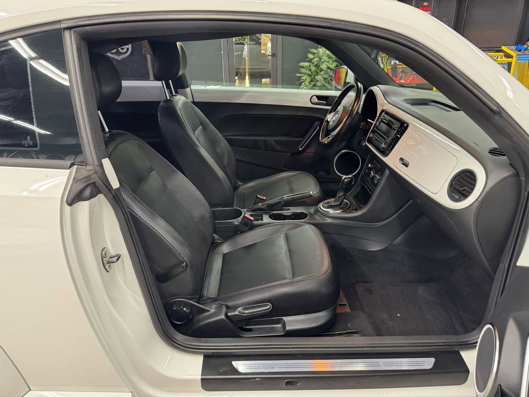 Used 2013 Volkswagen Beetle 2.5 image 15