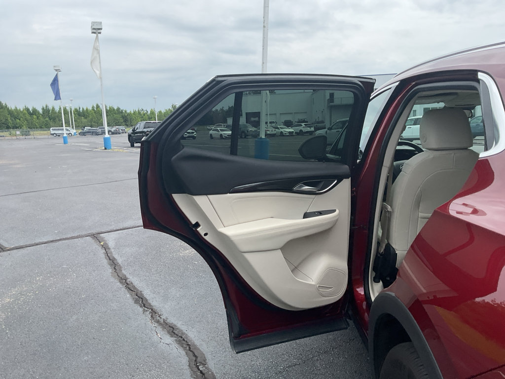 Used 2021 Buick Envision Essence FWD image 18