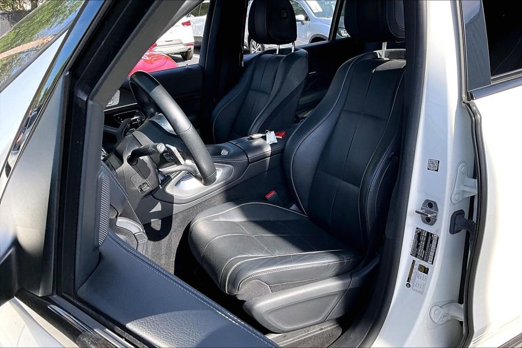 Used 2021 Mercedes-Benz GLS 580 4MATIC image 21