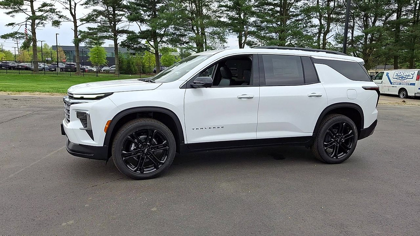 New 2026 Chevrolet Traverse LT w/ Driver Confidence Package FWD image 7
