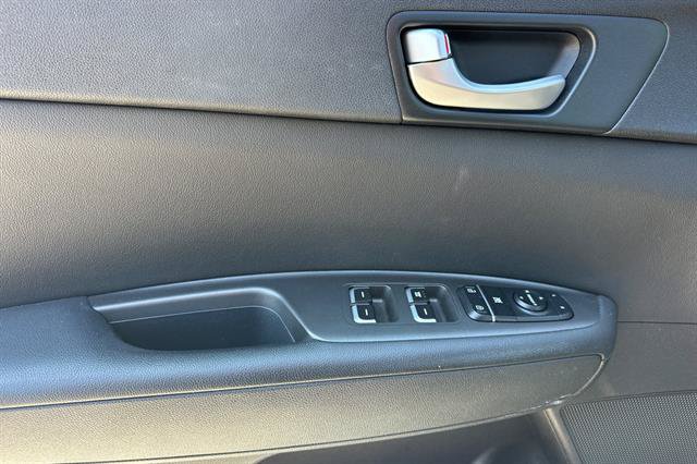 Used 2018 Kia Optima LX FWD image 10
