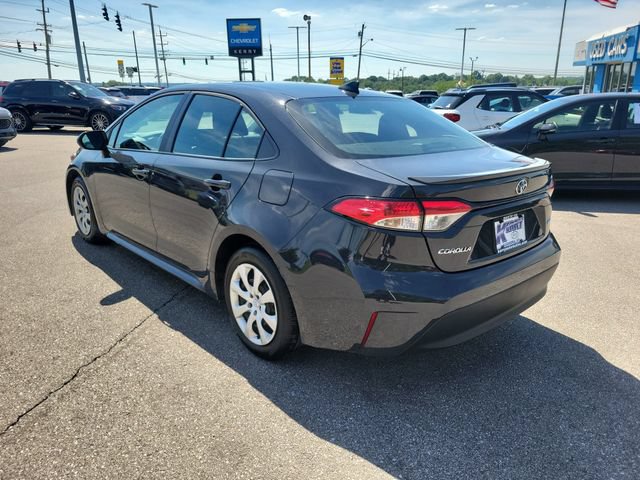 Used 2026 Toyota Corolla LE FWD image 3