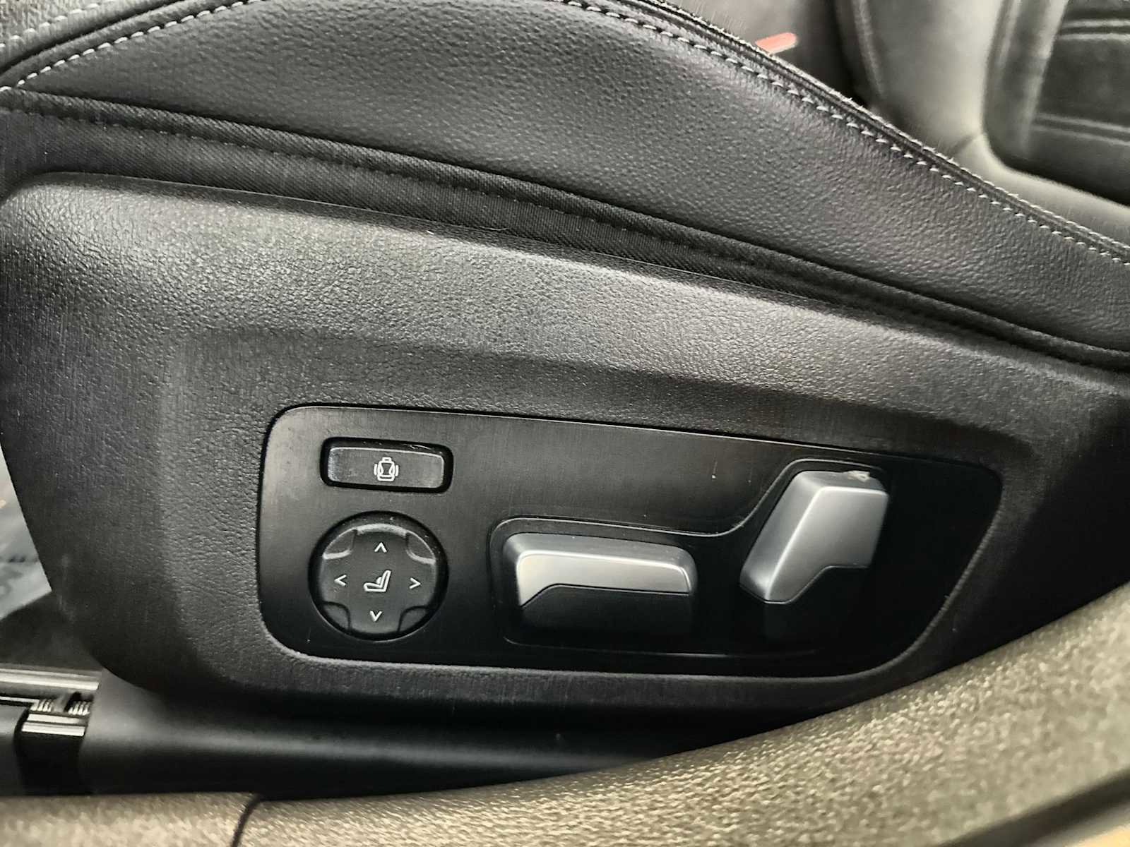 Used 2020 BMW 330i xDrive Sedan image 16