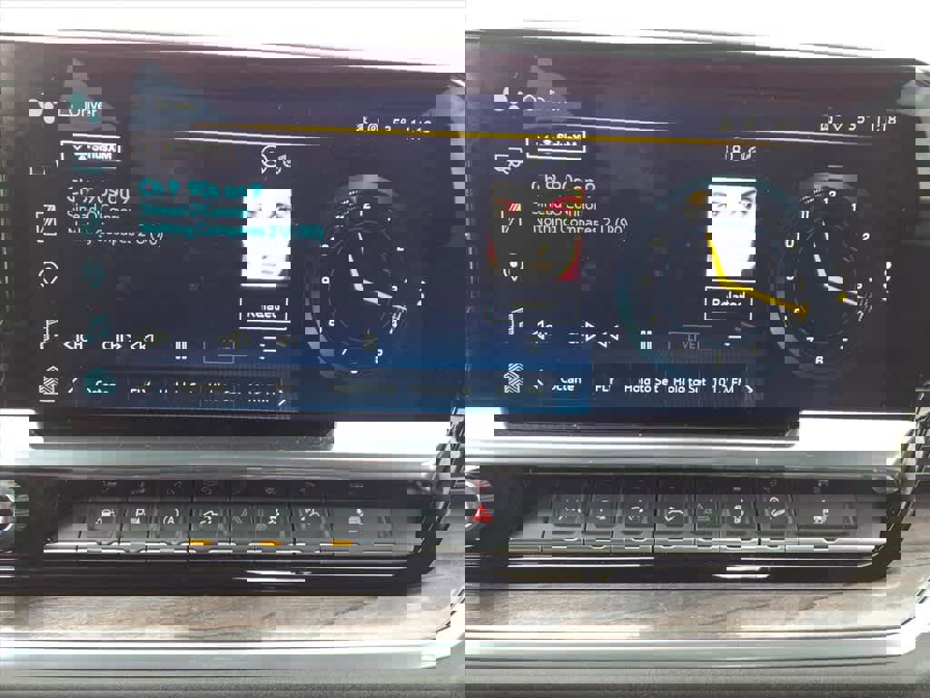 Used 2023 Chevrolet Silverado 1500 LTZ w/ LTZ Premium Package image 18