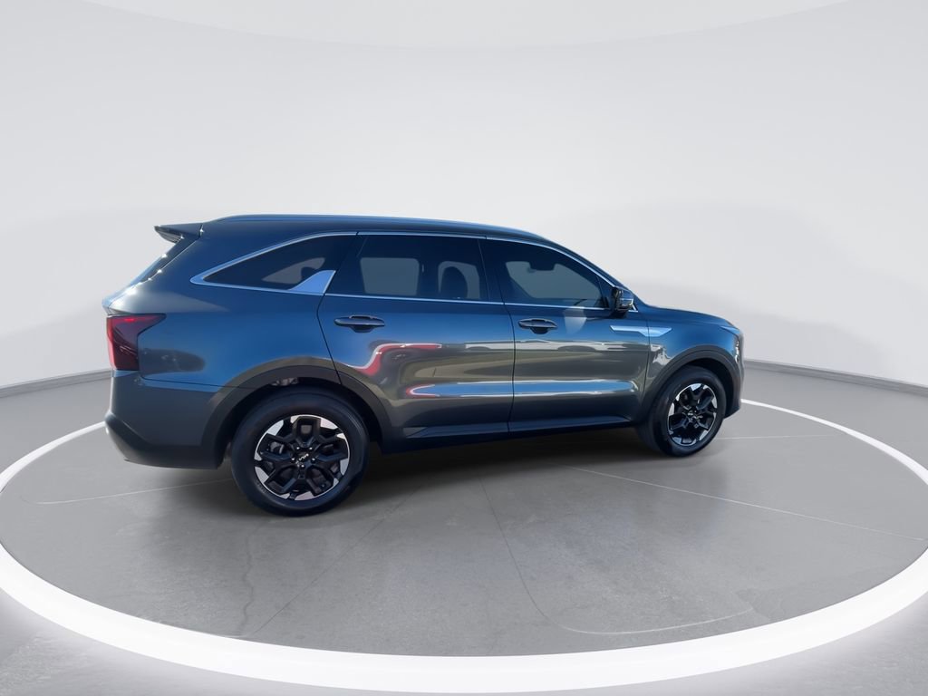 Used 2025 Kia Sorento S FWD image 8