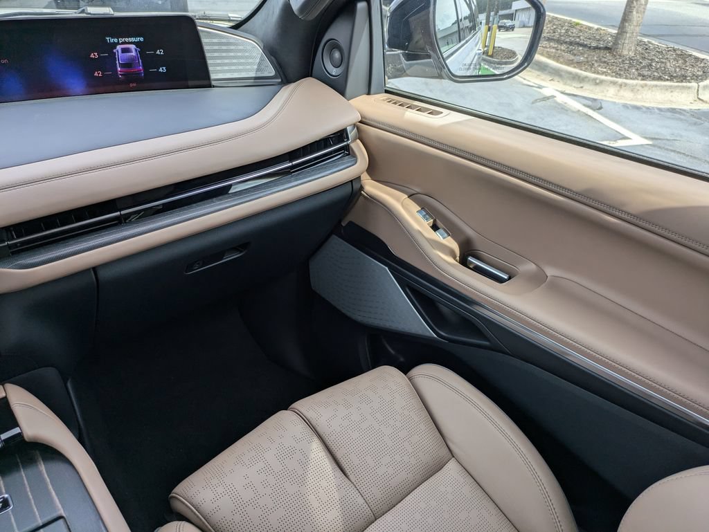 New 2026 Lincoln Navigator L Black Label AWD/4WD image 18