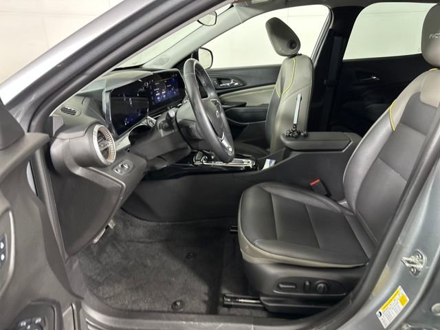 Used 2024 Chevrolet Trax ACTIV w/ Sunroof Package image 11