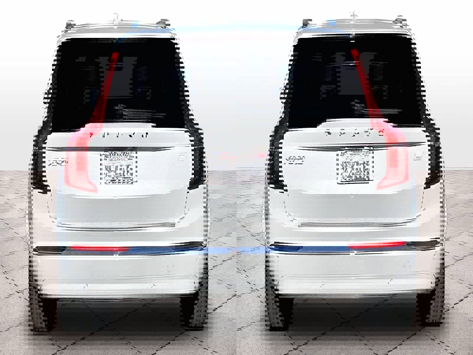 Used 2024 Volvo XC90 T8 Ultimate w/ Protection Package Premier image 7