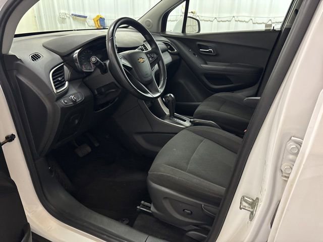 Used 2018 Chevrolet Trax LS FWD image 26