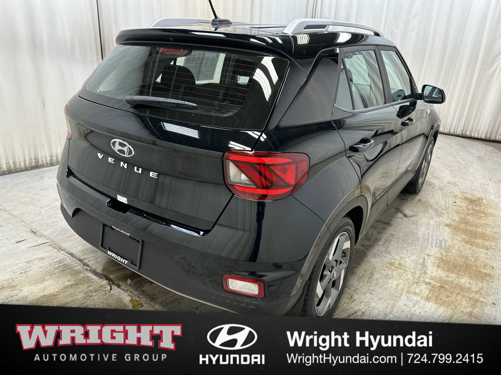 Certified 2025 Hyundai Venue SEL FWD image 6