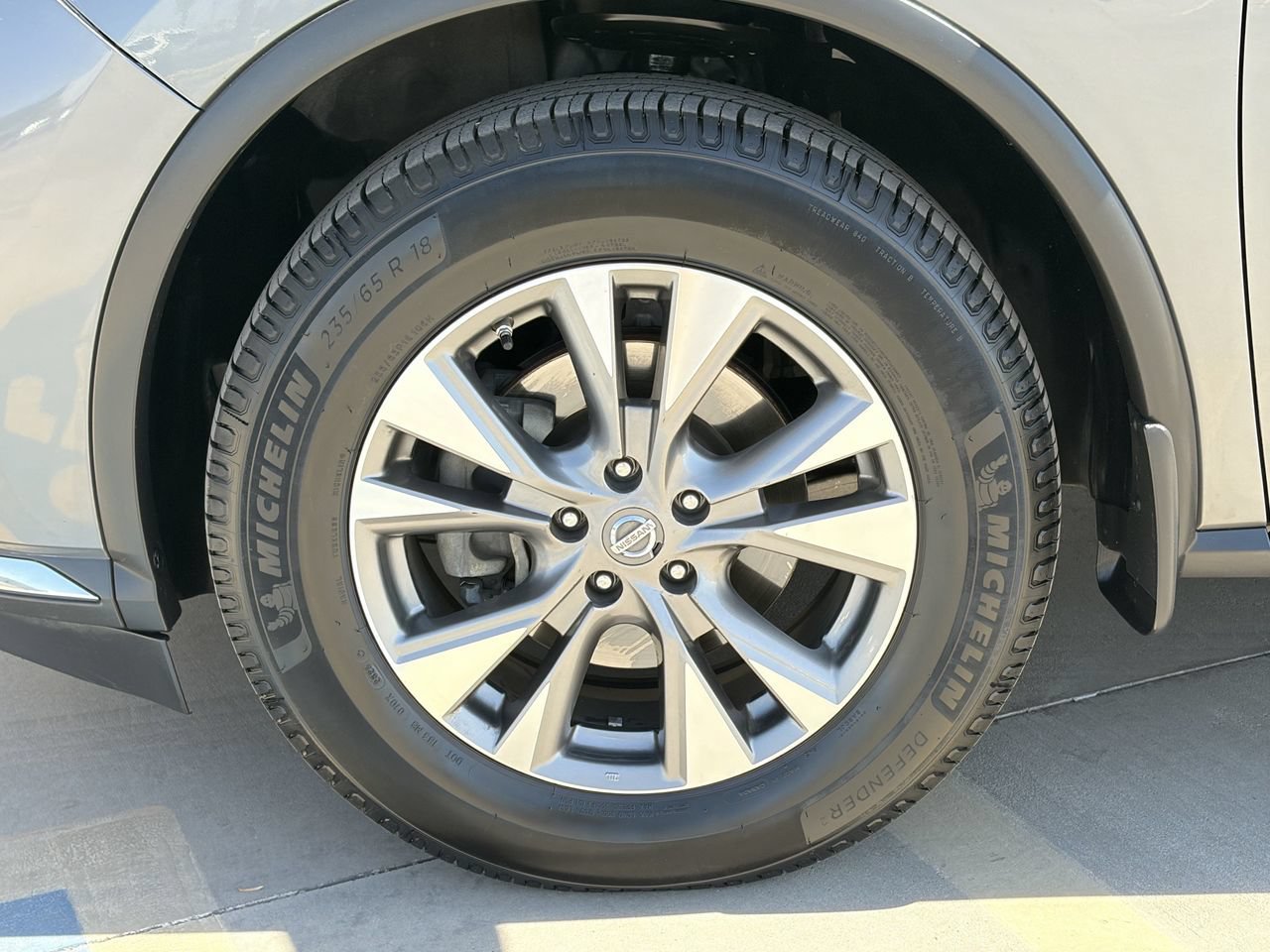 Used 2017 Nissan Murano SV w/ Cargo Package FWD image 9