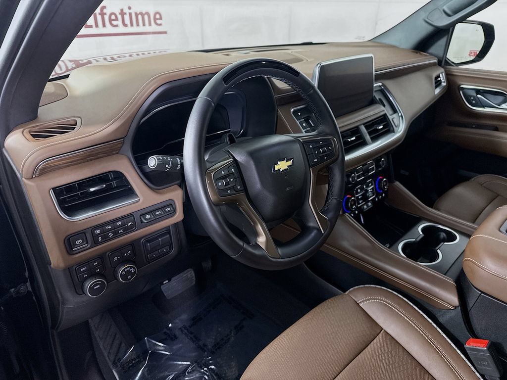 Used 2024 Chevrolet Suburban High Country w/ Advanced Technology Package AWD/4WD image 18