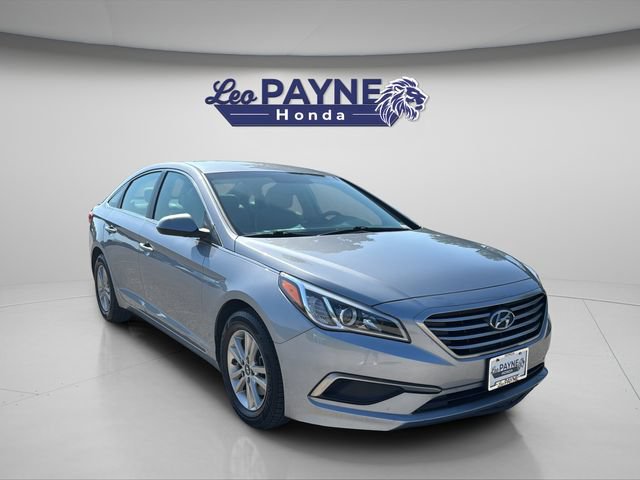 Used 2017 Hyundai Sonata SE FWD image 3