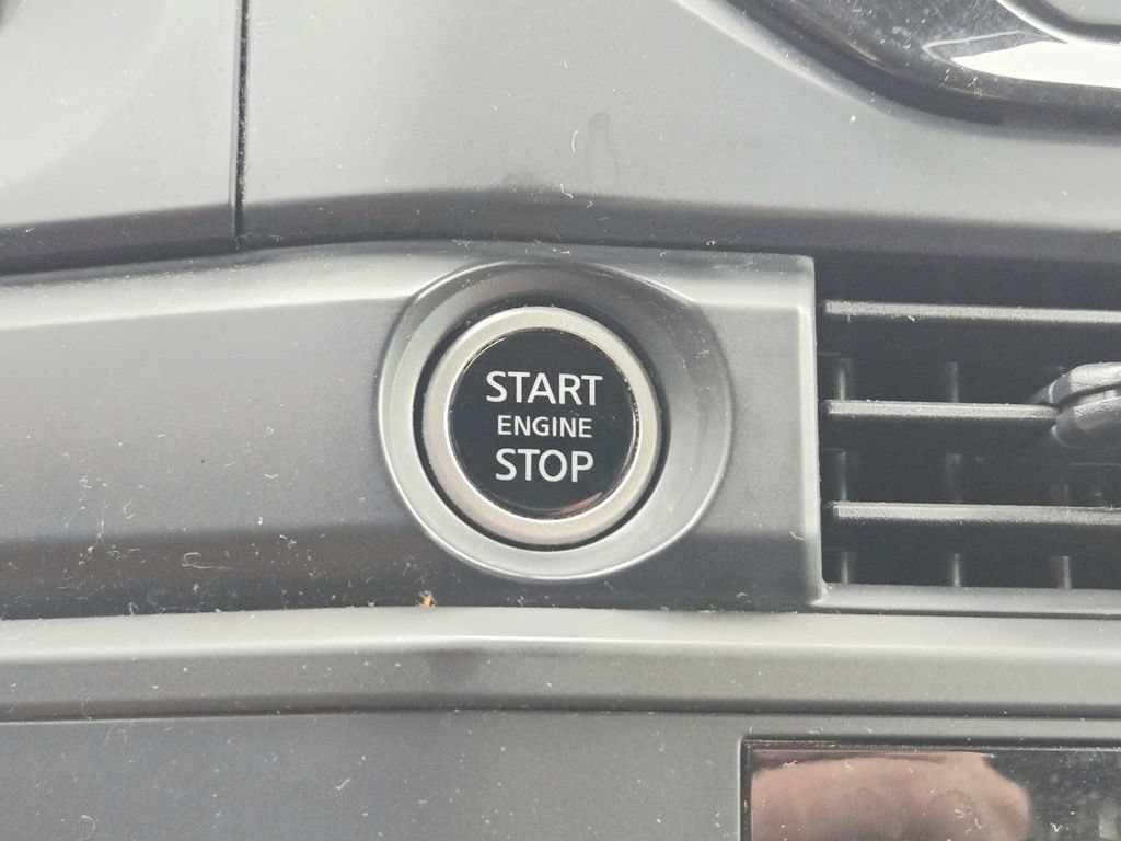Used 2024 Nissan Pathfinder S FWD image 18