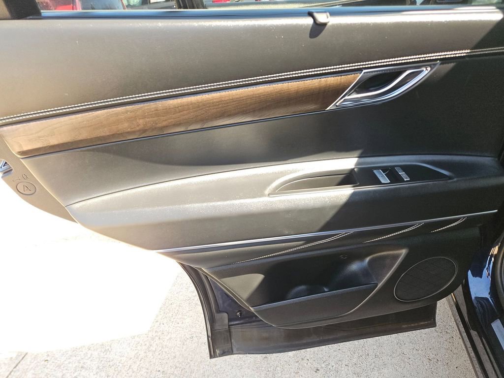 Used 2024 Genesis GV80 2.5T image 27