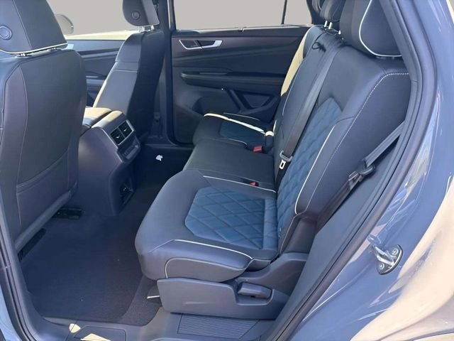 New 2026 Volkswagen Atlas Cross Sport SEL Premium R-Line image 5
