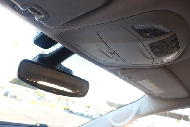 Used 2022 Chrysler Pacifica Touring-L image 25