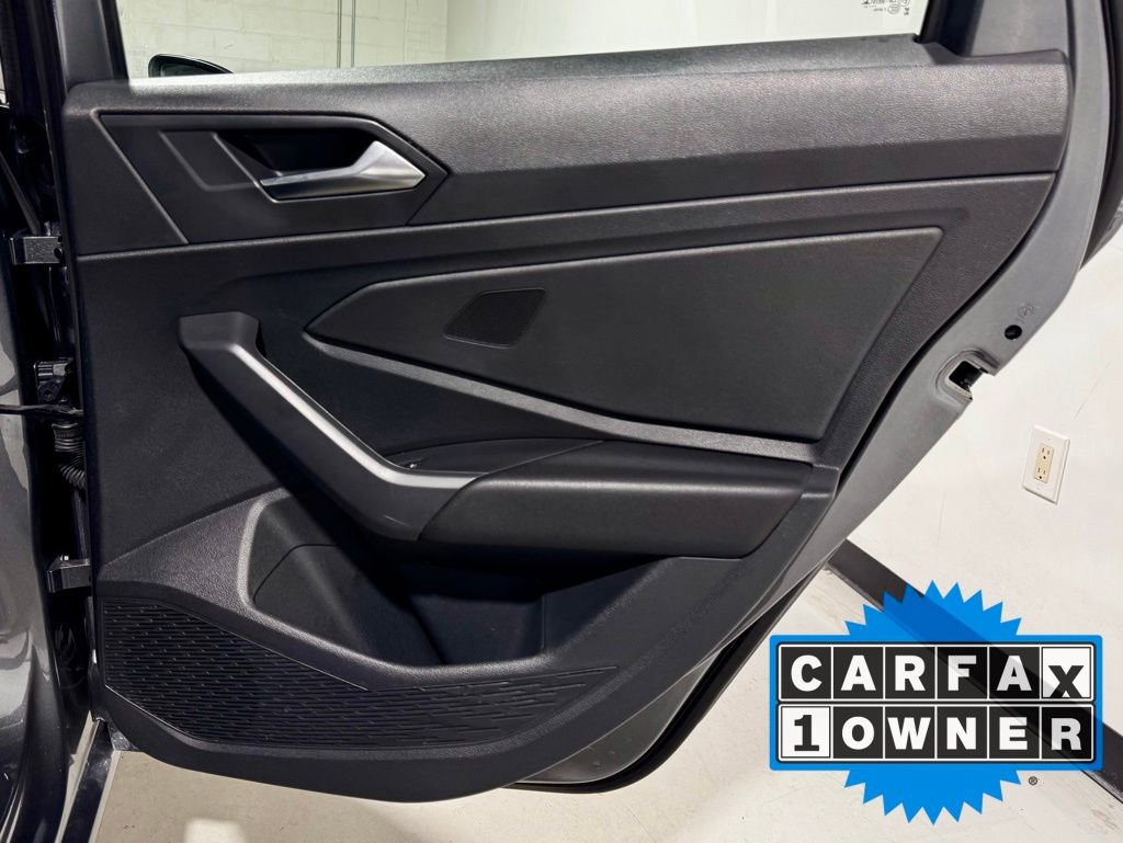Used 2024 Volkswagen Jetta SE image 27