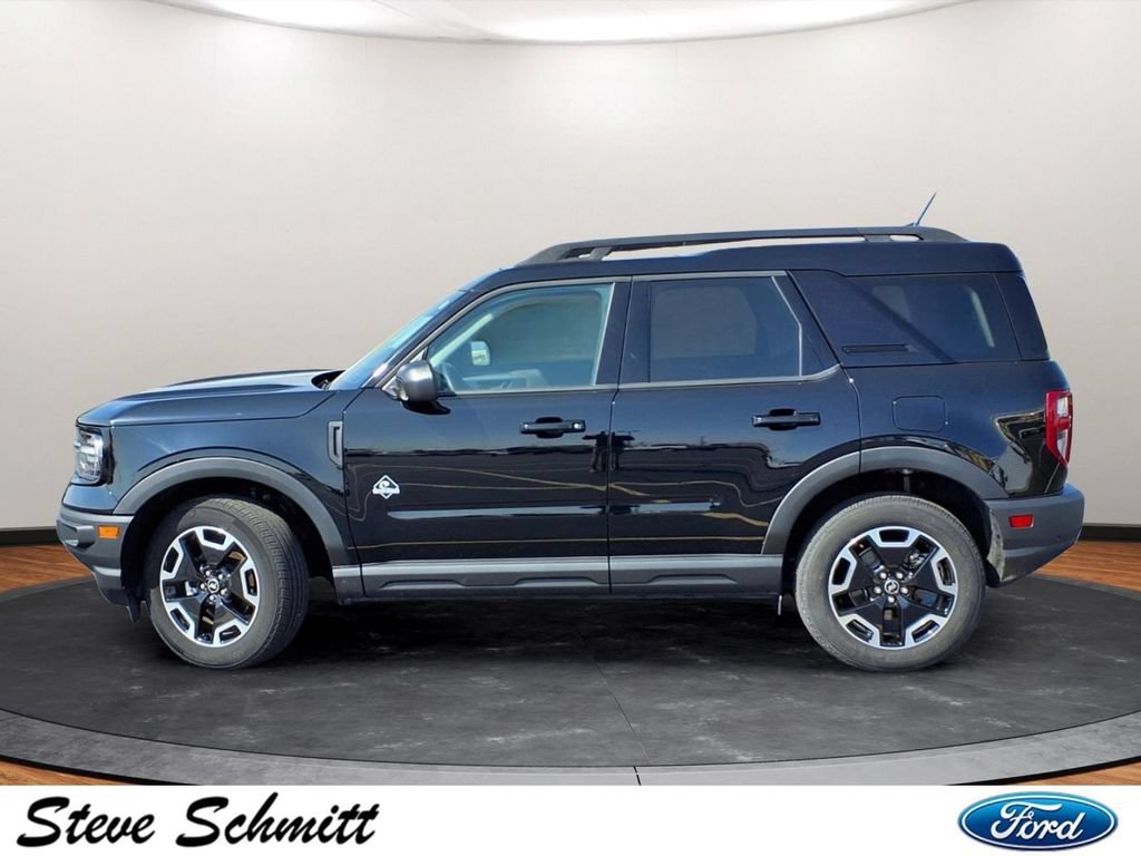 Used 2024 Ford Bronco Sport Outer Banks w/ Tech Package AWD/4WD image 2
