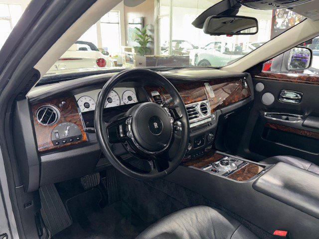 Used 2010 Rolls-Royce Ghost image 9