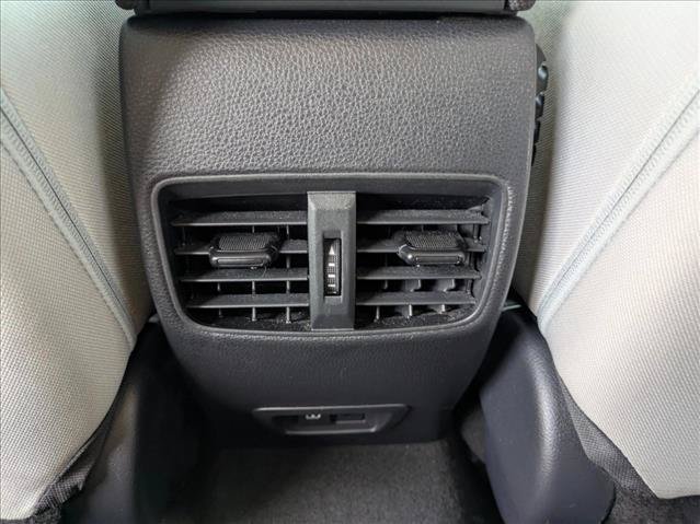 Used 2022 Toyota Corolla Cross LE AWD/4WD image 16