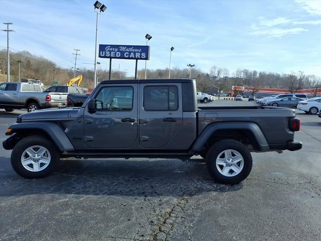 Used 2023 Jeep Gladiator Sport image 16