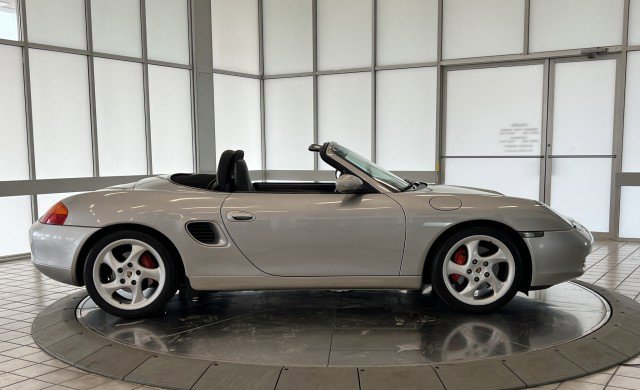 Used 2002 Porsche Boxster S image 8