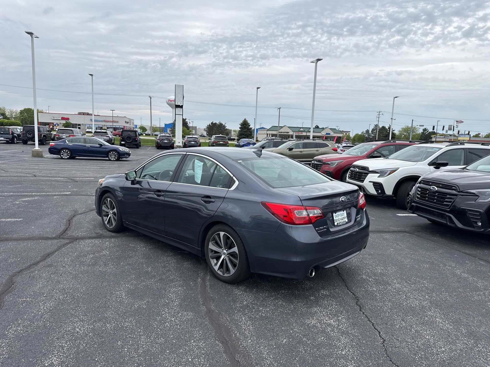 Used 2016 Subaru Legacy 2.5i Limited AWD/4WD image 3