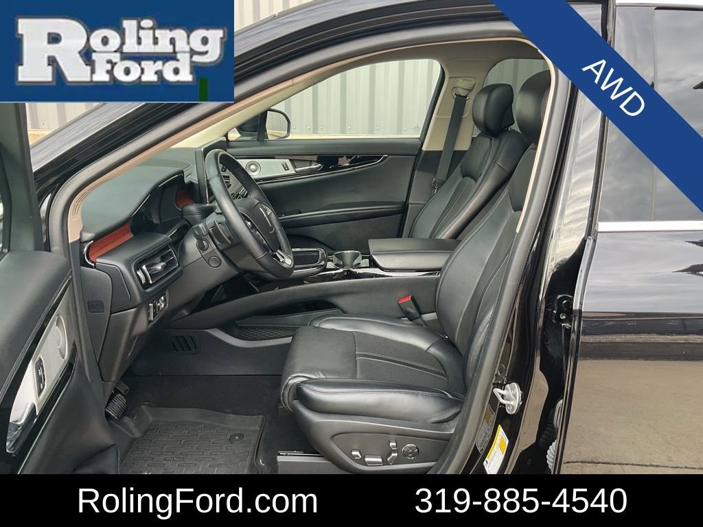 Used 2023 Lincoln Nautilus Reserve w/ Equipment Group 202A AWD/4WD image 4