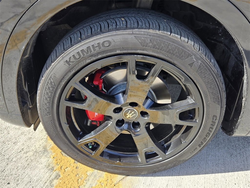 Used 2022 Maserati Levante GT image 10