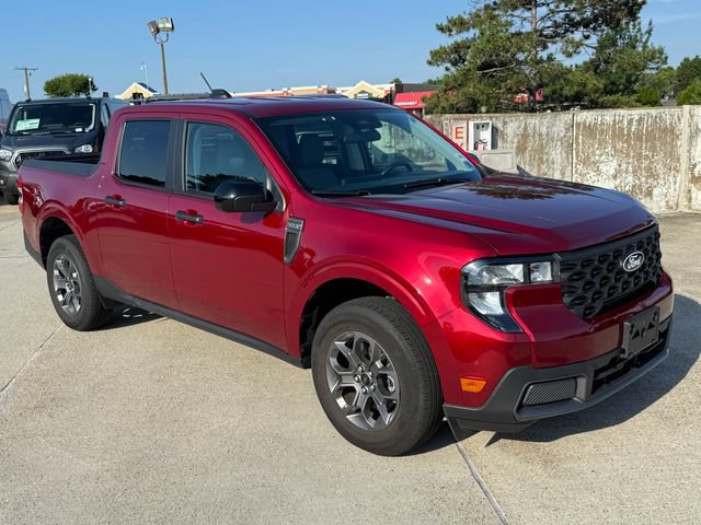 Used 2025 Ford Maverick XLT w/ Equipment Group 301A AWD/4WD image 6
