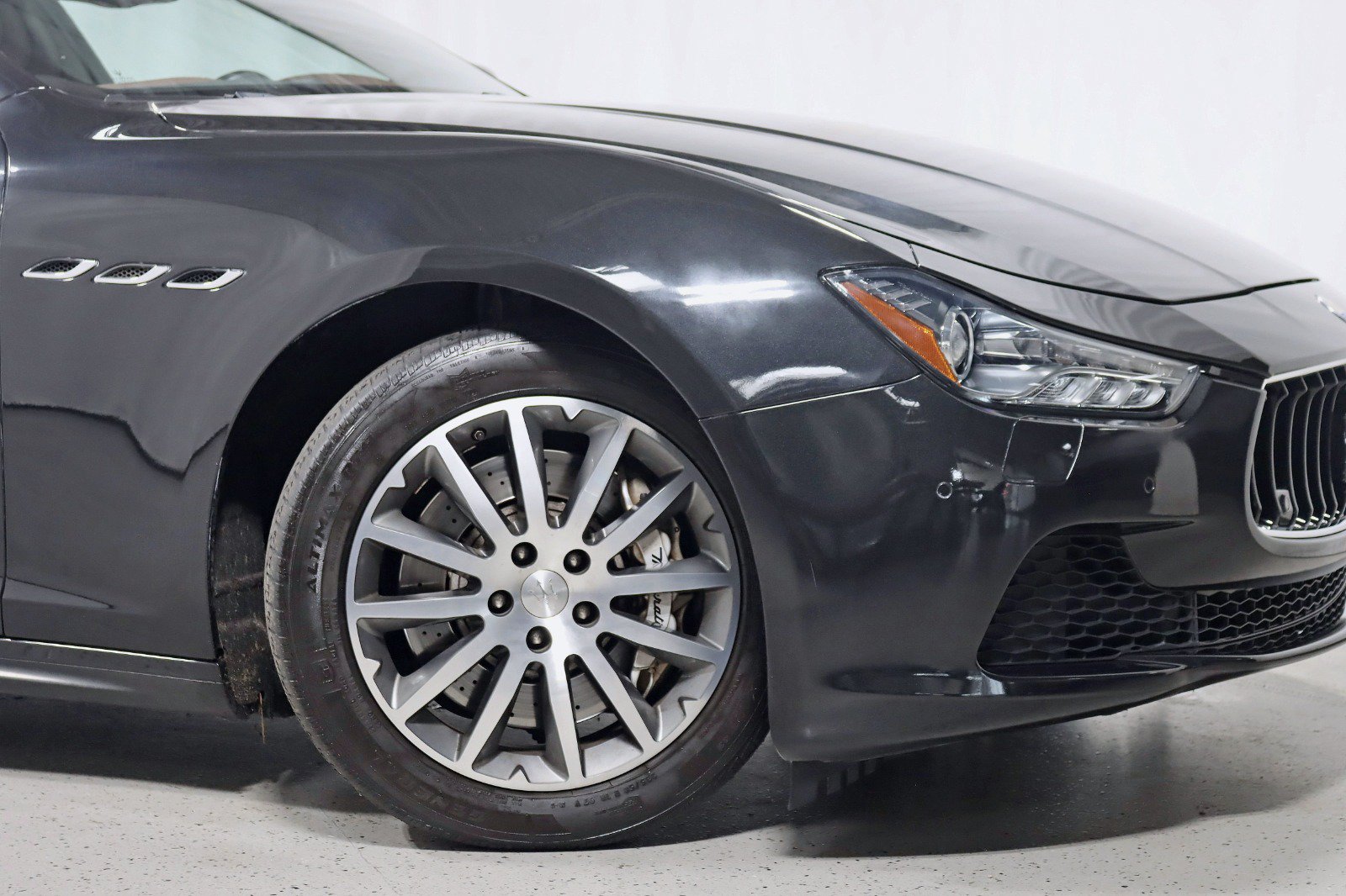 Used 2014 Maserati Ghibli S Q4 AWD/4WD image 5