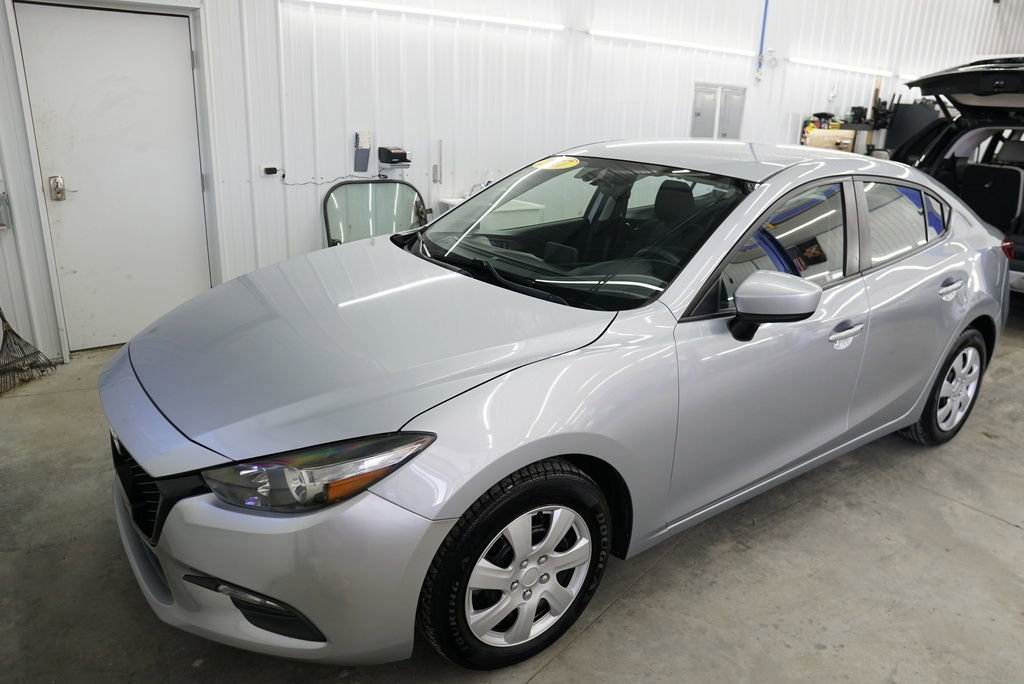 Used 2017 MAZDA MAZDA3 Sport FWD image 7