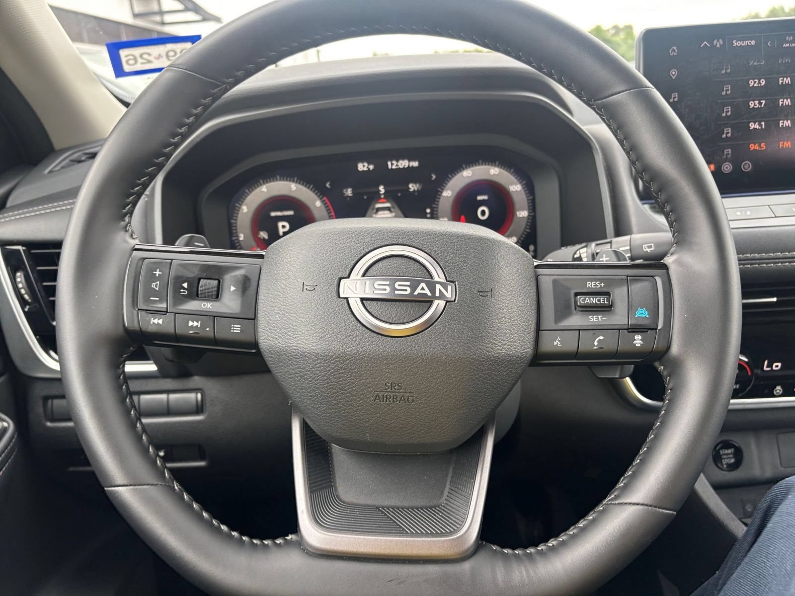 Used 2026 Nissan Rogue SL FWD image 30
