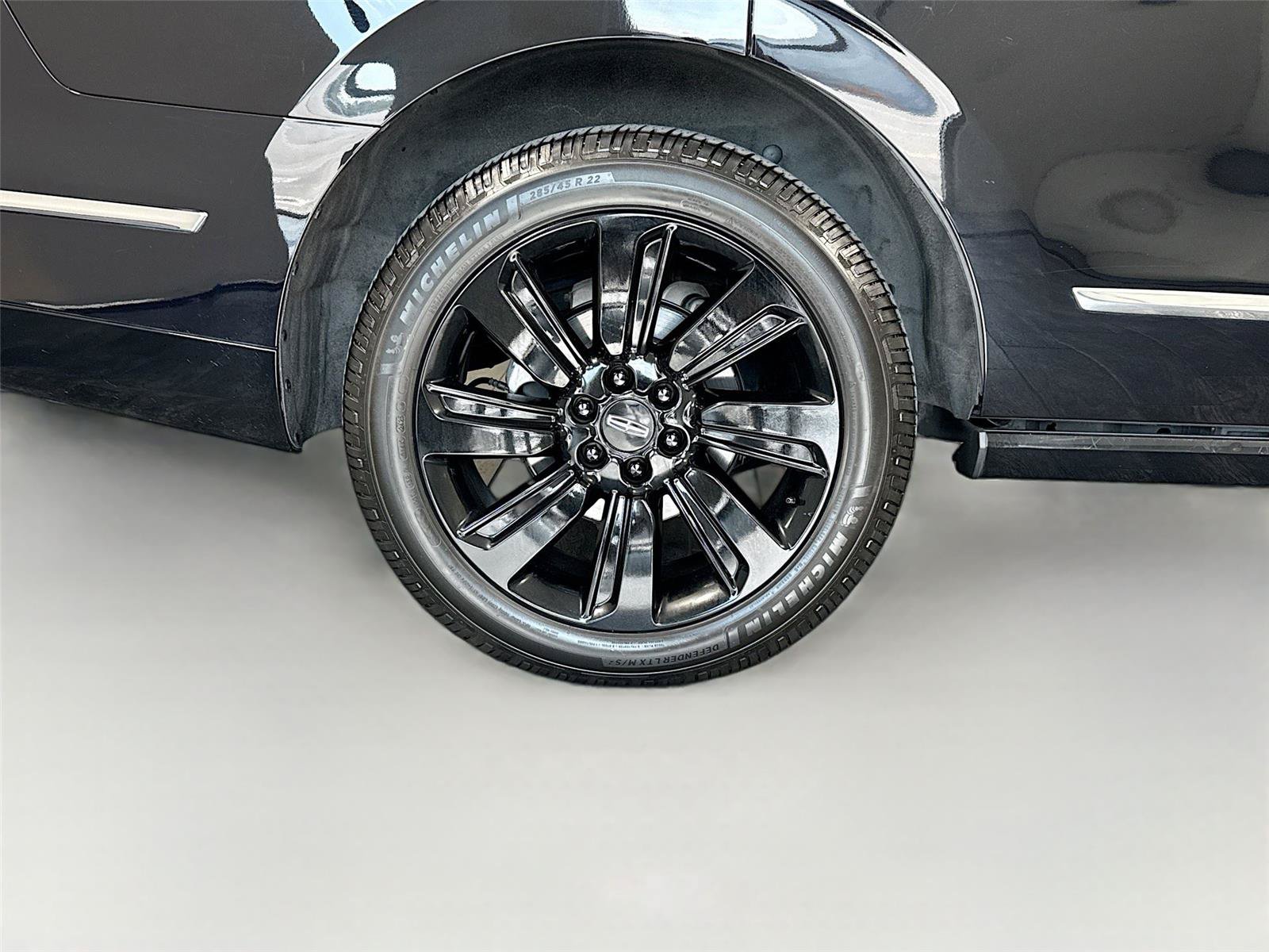 Used 2023 Lincoln Navigator Reserve AWD/4WD image 43