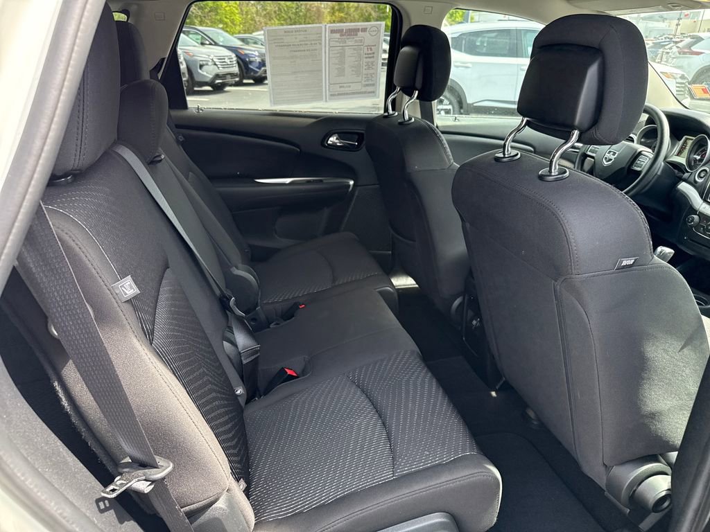 Used 2017 Dodge Journey SE w/ Flexible Seating Group image 29
