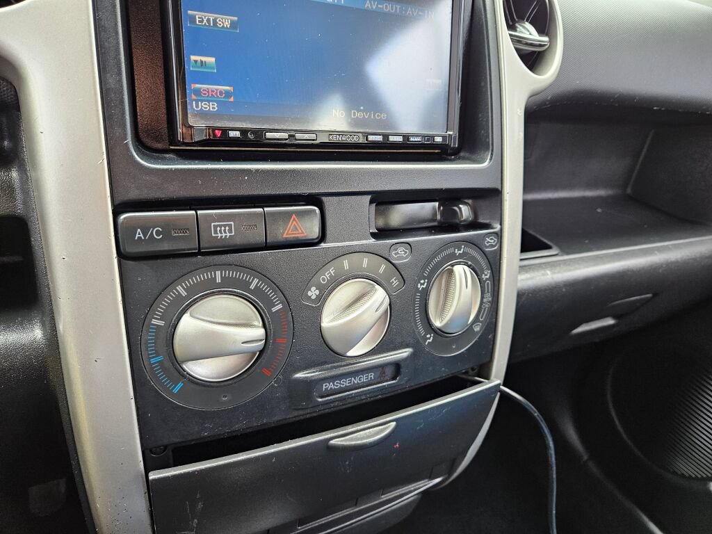 Used 2005 Scion xB FWD image 22